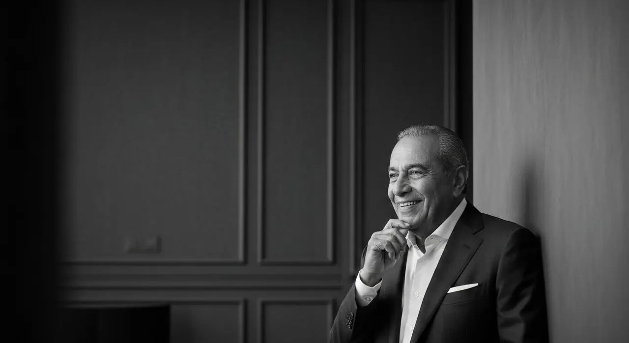 Gruppo Armani 2025 sede Milano headquarters luxury
