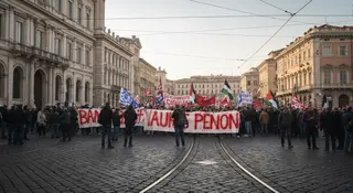 Sciopero generale USB 18 maggio: piazza italiana affollata con bandiere sindacali e palestinesi durante la mobilitazione di 24 ore