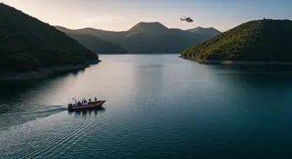 marito Roccella lago Vico ricerche dei sommozzatori in barca al tramonto