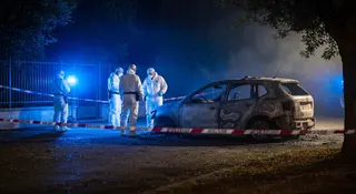 Scena dell'attentato a Ranucci con l'auto incendiata, il caso Lavitola mandante Ranucci al centro dell'inchiesta antimafia